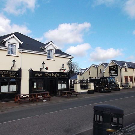 Dalys Inn Donore  Экстерьер фото
