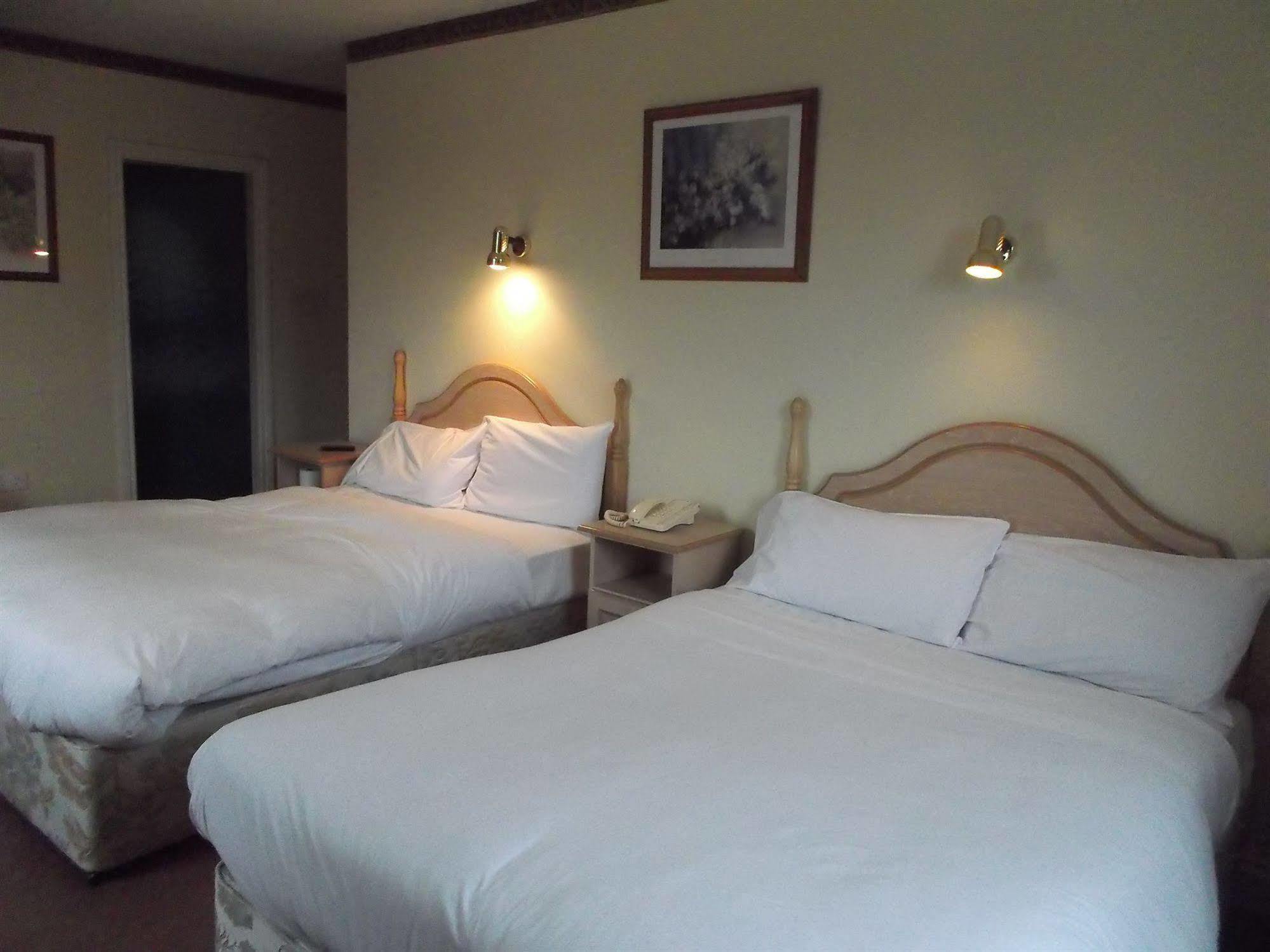 Dalys Inn Donore  Экстерьер фото