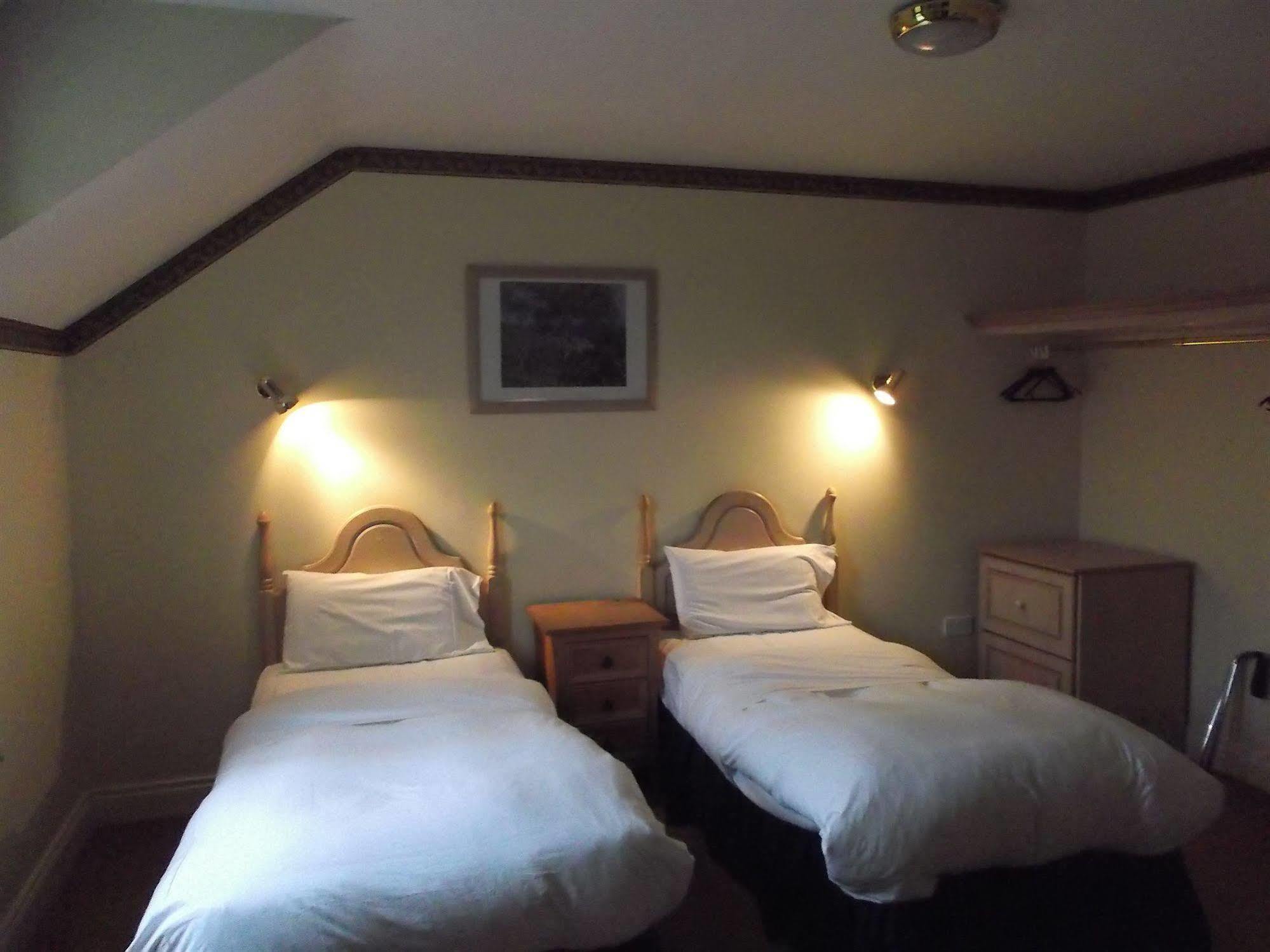Dalys Inn Donore  Экстерьер фото