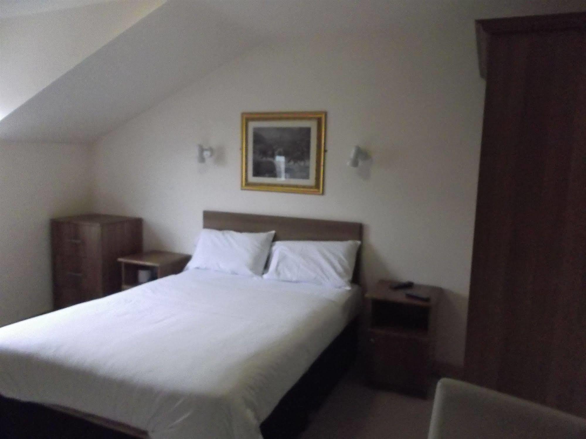 Dalys Inn Donore  Экстерьер фото